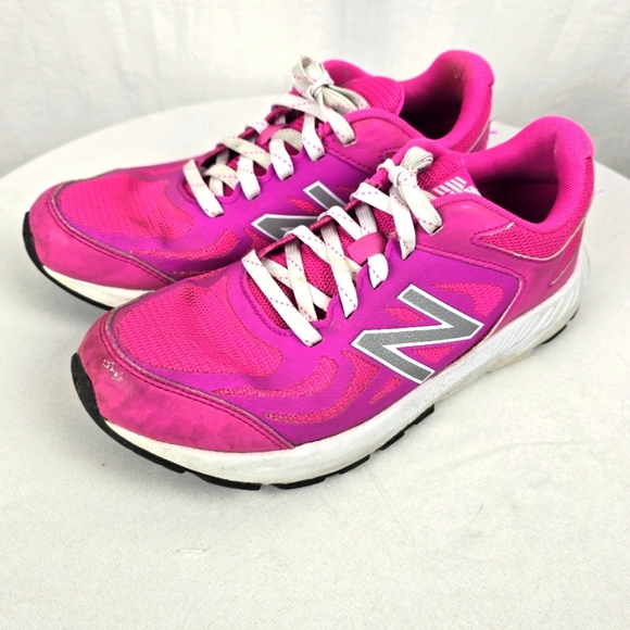 New Balance Pink Athletic Running Shoes Sz 5.5 - Picture 1 of 8